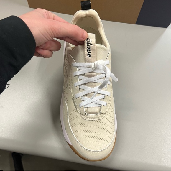 NIB Clove Strada Sneaker In Sand And White Multi Sizes - Picture 4 of 15